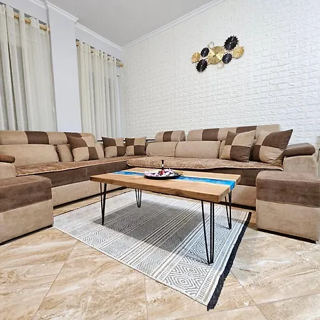 Daily Center Apartment Durres